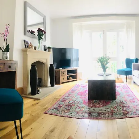 2 Bedroom Apartment Close To Camden Town